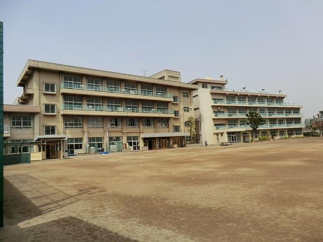 Junior high school. South Furuya to elementary school 3350m