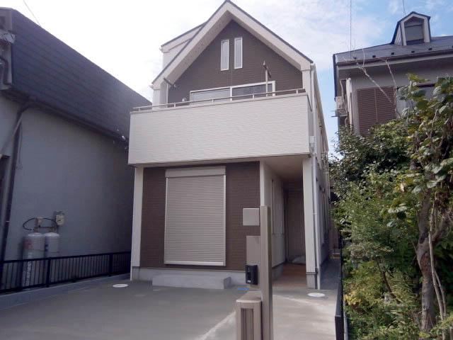 Local photos, including front road. Was building completed. Such as the actual image from per yang, We have to wait all the time so you can see directly. 