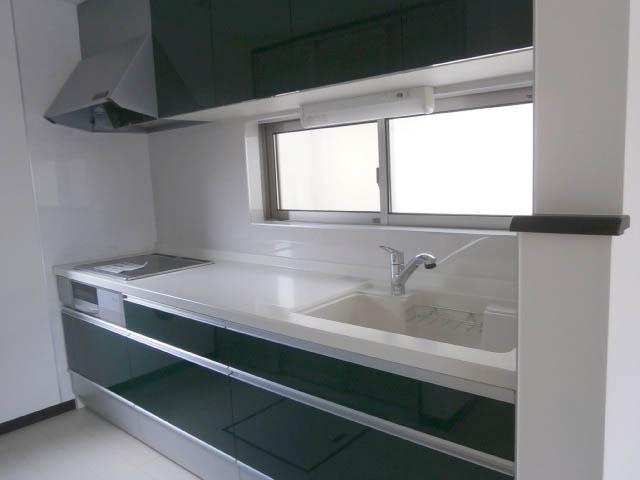 Kitchen. Was building completed. Such as the actual image from per yang, We have to wait all the time so you can see directly. 
