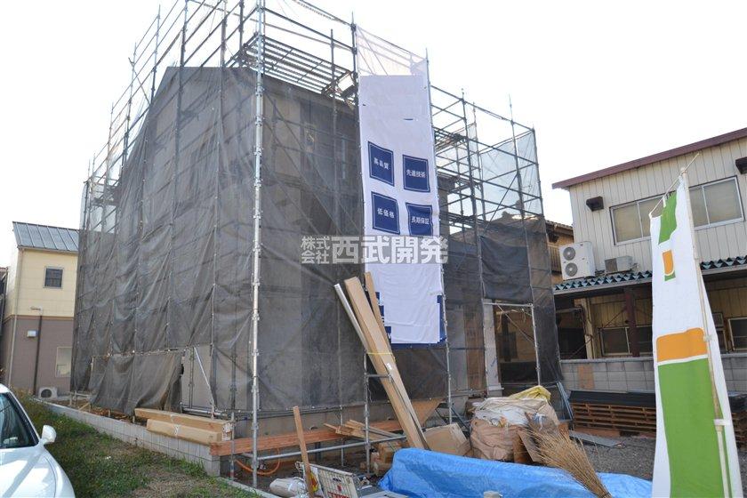 Local appearance photo. Local (11 May 2013) Shooting