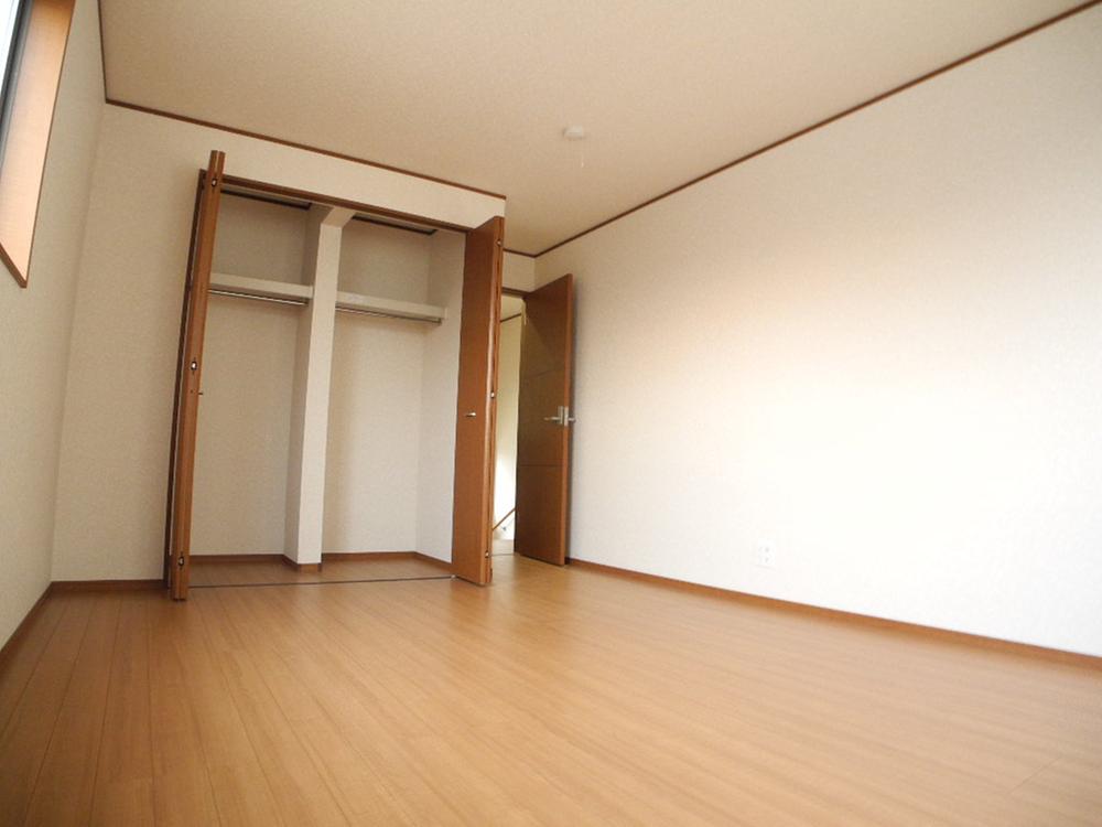 Non-living room. Indoor (12 May 2013) Shooting