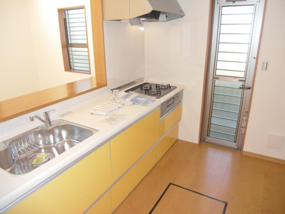 Kitchen. With counter Face-to-face kitchen