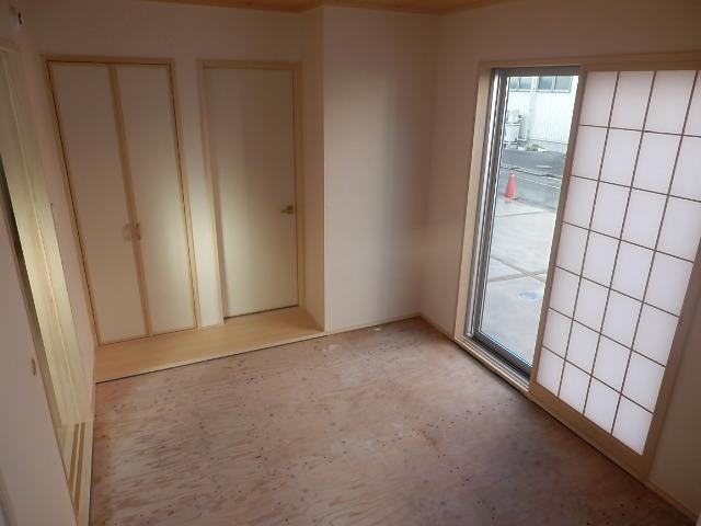 Non-living room. Indoor (11 May 2013) Shooting