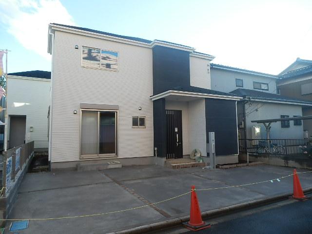 Local appearance photo. Local (11 May 2013) Shooting