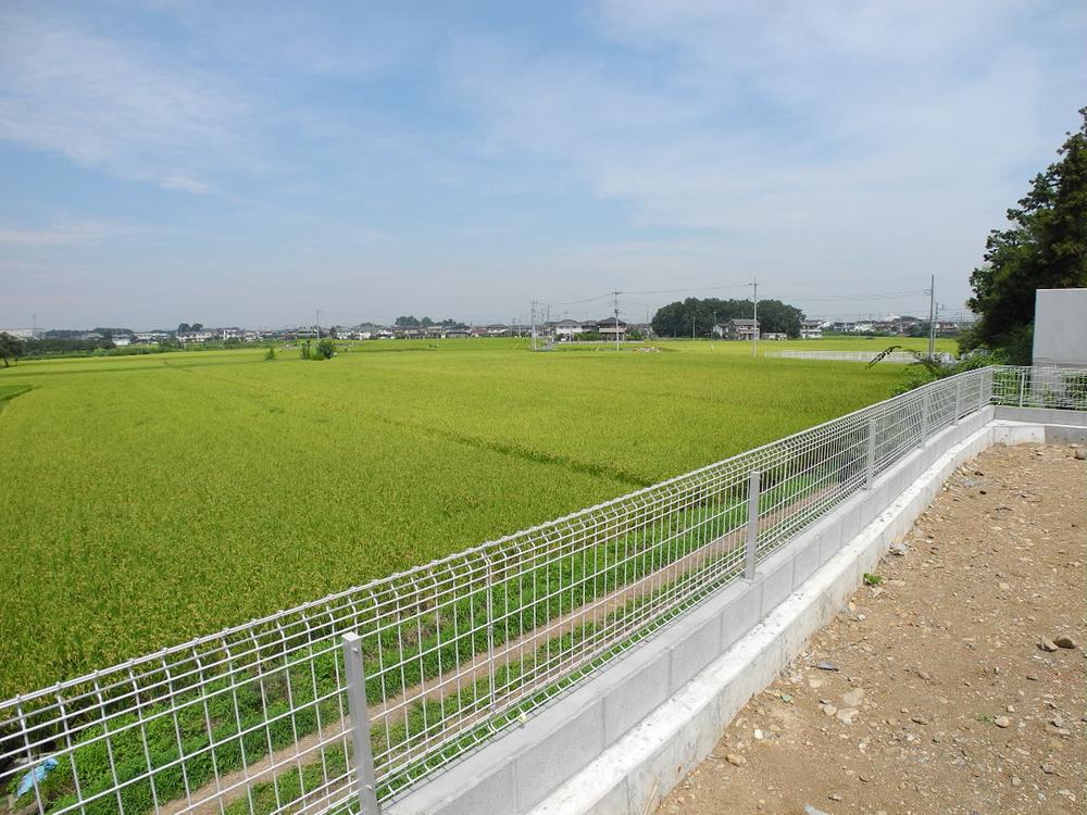 Local appearance photo.  ☆ Nature spreads rich in subdivision north  ☆ This scenery can be enjoyed only window of 1 Building (August 2013) Shooting