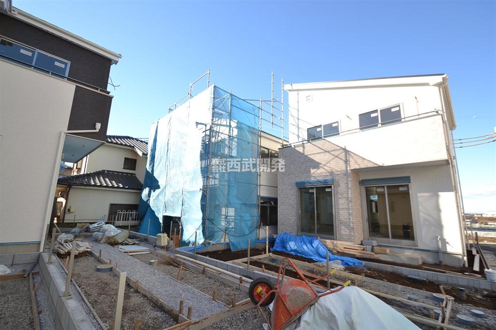 Local appearance photo. Local (12 May 2013) Shooting