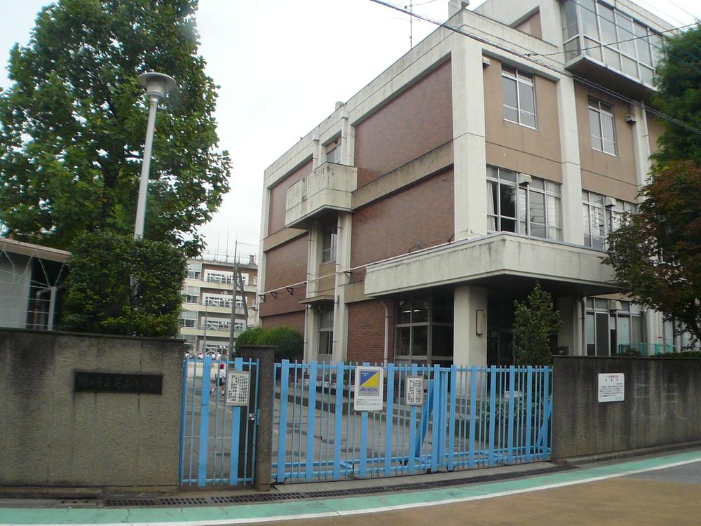 Primary school. 967m until Kawaguchi Tatsushiba Minami Elementary School