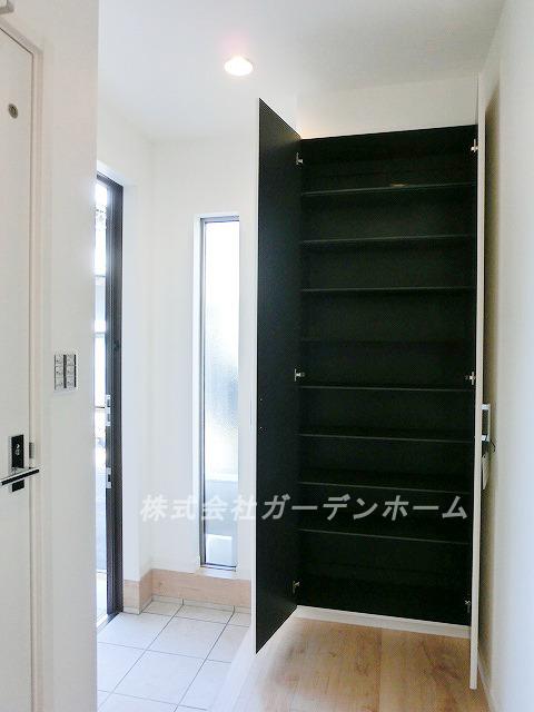 Entrance. ■ Shine in a quiet residential area, Designer house. You can stay in a space of relaxation and fine moments. Certainly once please visit ■