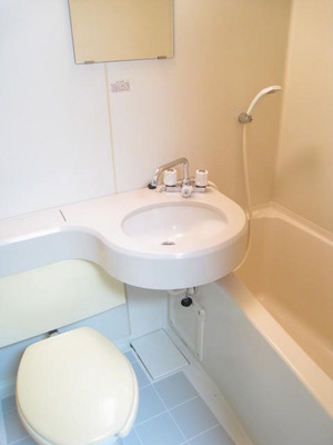 Bath. Unit is a bus