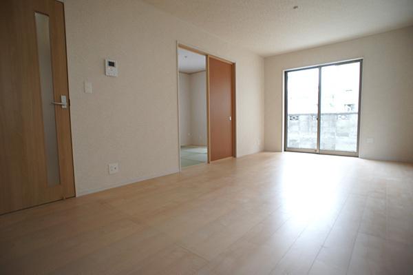 Living. 1 Building