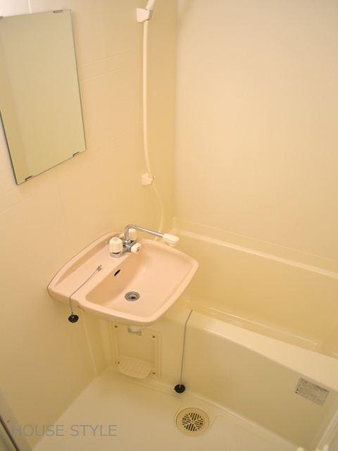 Bath. You can wash even on rainy days because it is with a bathroom dryer ☆