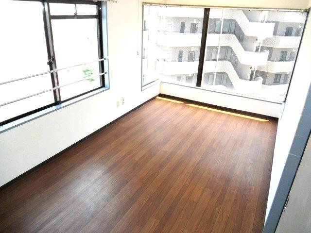 Living and room