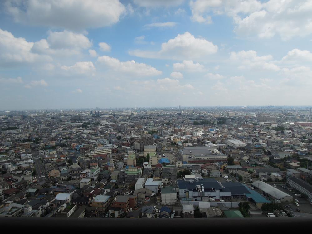View photos from the dwelling unit. View from the site (October 2013) Shooting