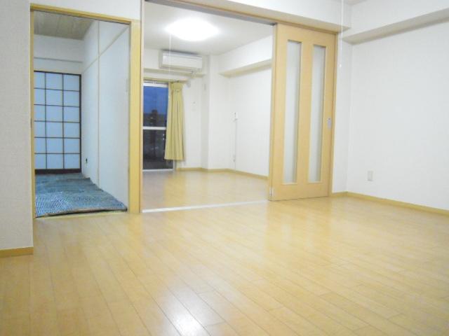 Living and room