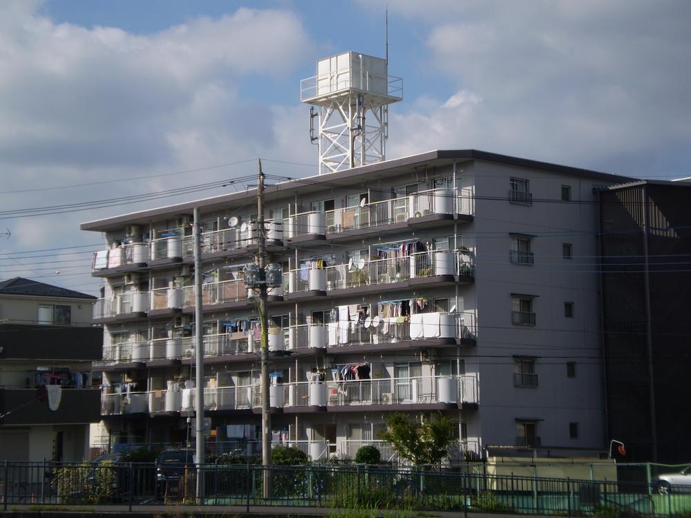 Local appearance photo. Local (10 May 2013) Shooting