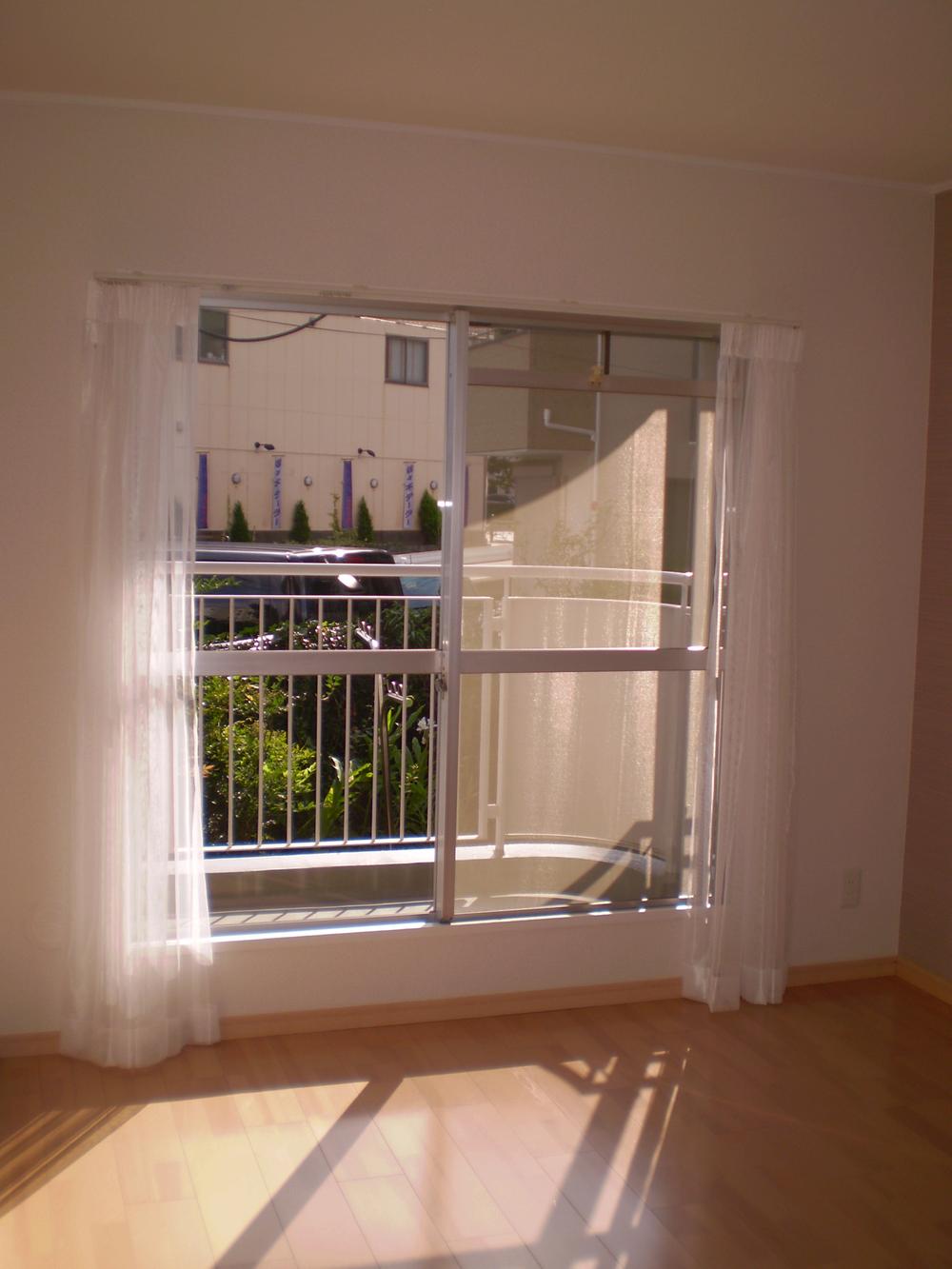 Non-living room. Indoor (10 May 2013) Shooting