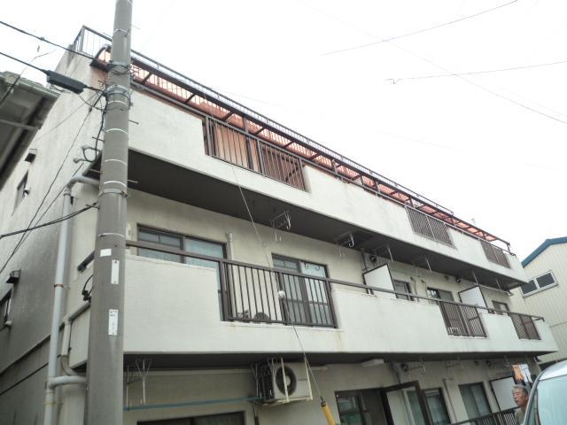Parking lot
