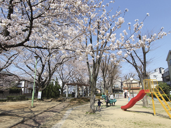 Surrounding environment. Horidai park (about 190m / A 3-minute walk)