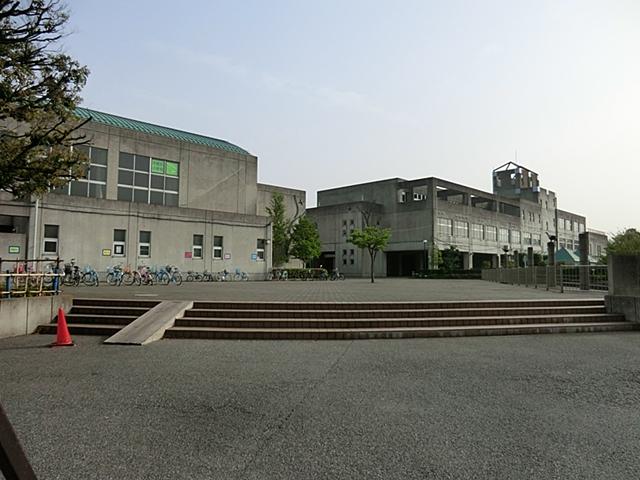 Primary school. 1100m until Kawaguchi Municipal Kizoro Elementary School