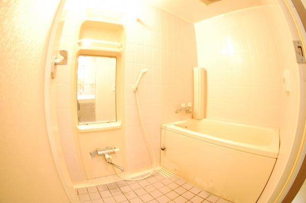 Bathroom. Bathroom with Reheating function