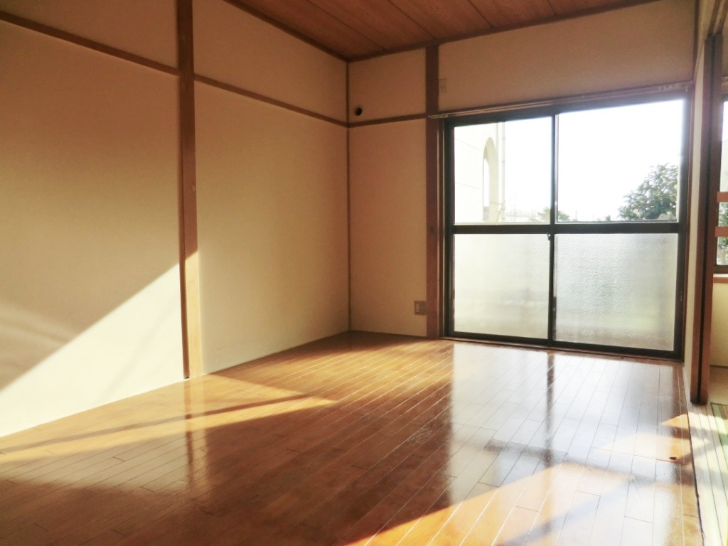 Living and room