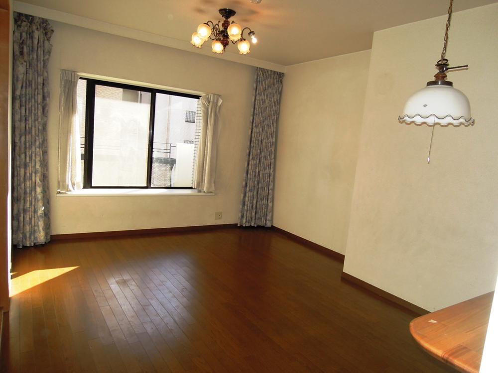 Living. About 11.2 Pledge living dining photo