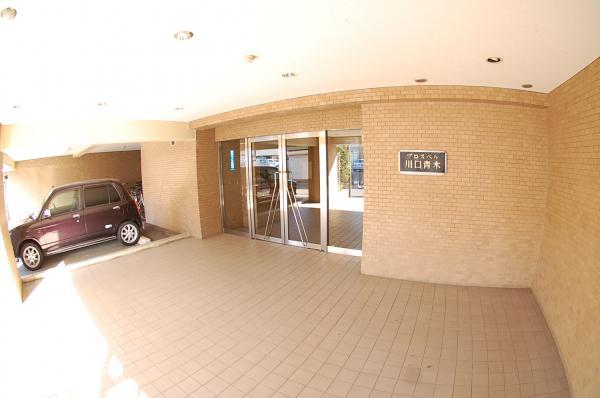 Entrance. Auto-lock Mansion