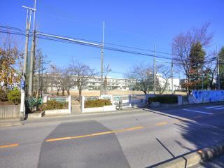 Junior high school. 1000m until Kawaguchi Municipal Saiwainami junior high school