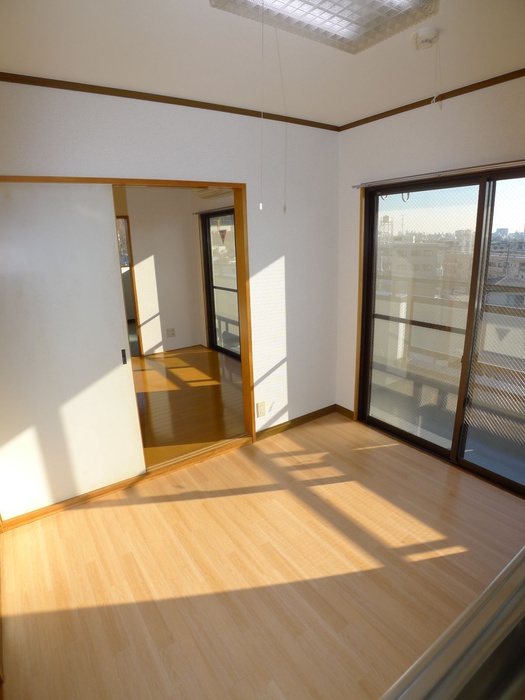 Living and room