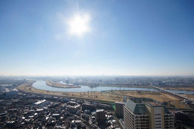 View photos from the dwelling unit. View from the site (December 2013) Shooting