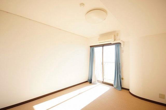 Non-living room. Indoor (12 May 2013) Shooting