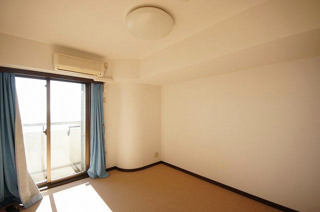 Non-living room. Indoor (12 May 2013) Shooting