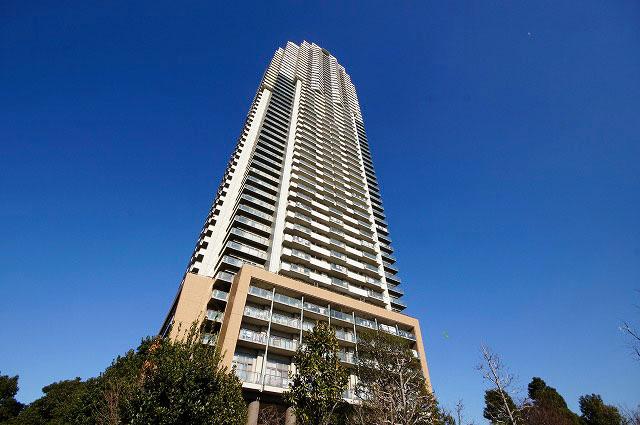 Local appearance photo. Local (12 May 2013) Shooting