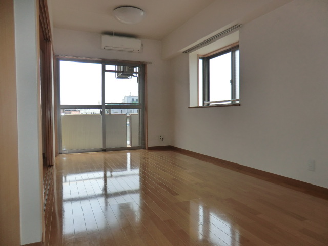 Living and room