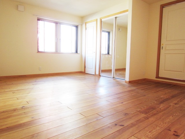 Living and room. Natural rooms of wood floor. 