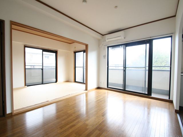 Living and room
