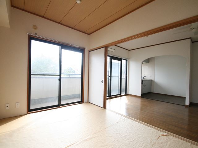 Living and room