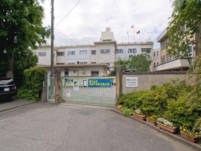 Primary school. Haramachi to elementary school 60m