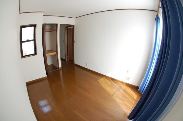 Non-living room. Western-style 5.7 Pledge