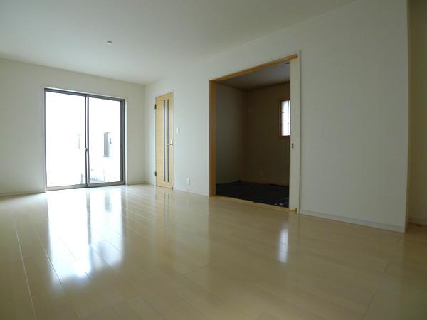 Living. Building 3