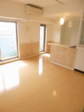 Living and room