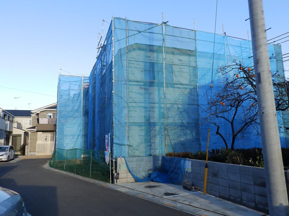 Local appearance photo. 3 Building local photo (December 2013 shooting) currently under construction (to be completed in January 2014) taken from Building 3 back road It is good per yang!