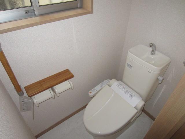 Toilet. Building 3 (December 2013) Shooting