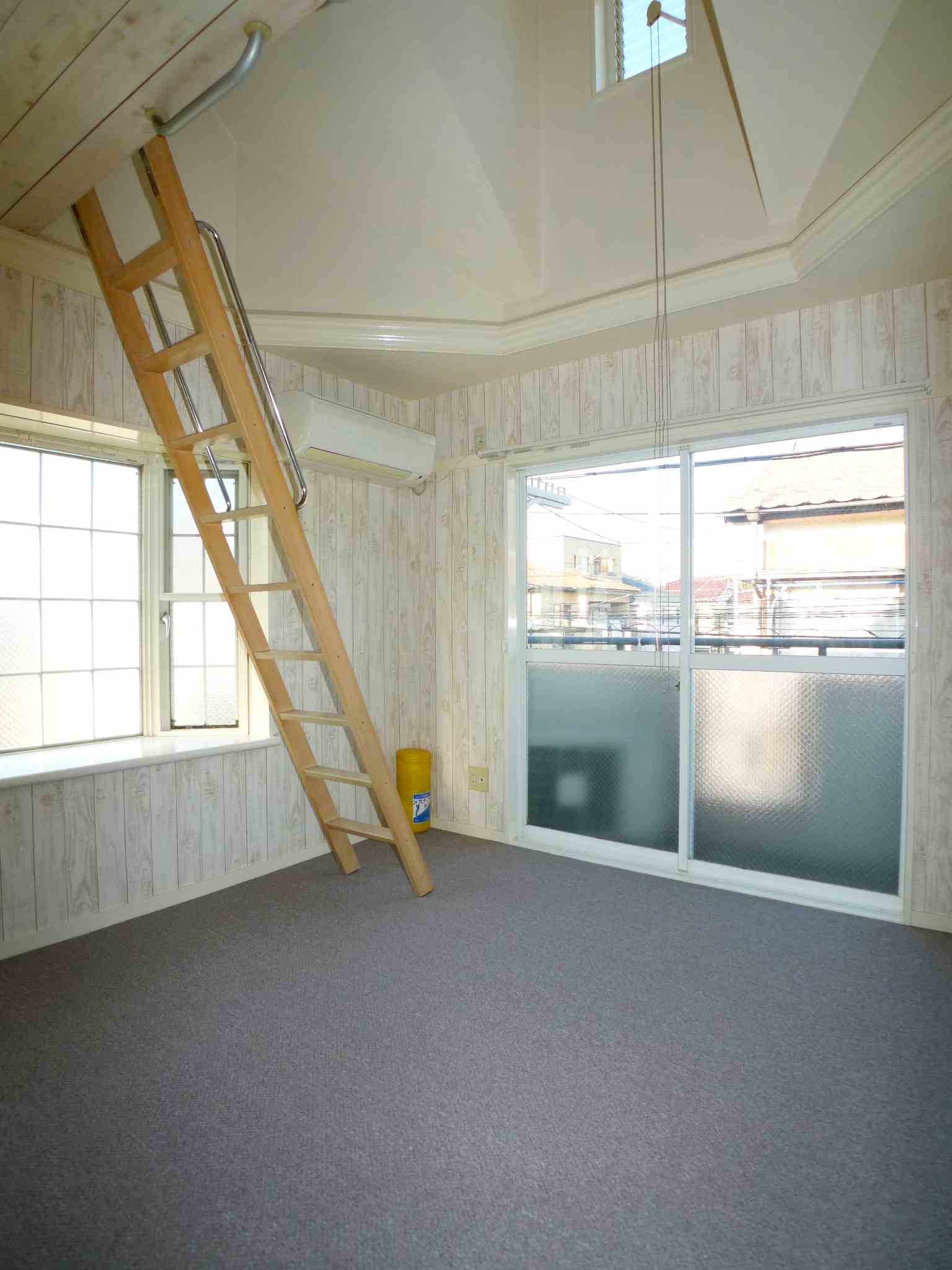 Living and room
