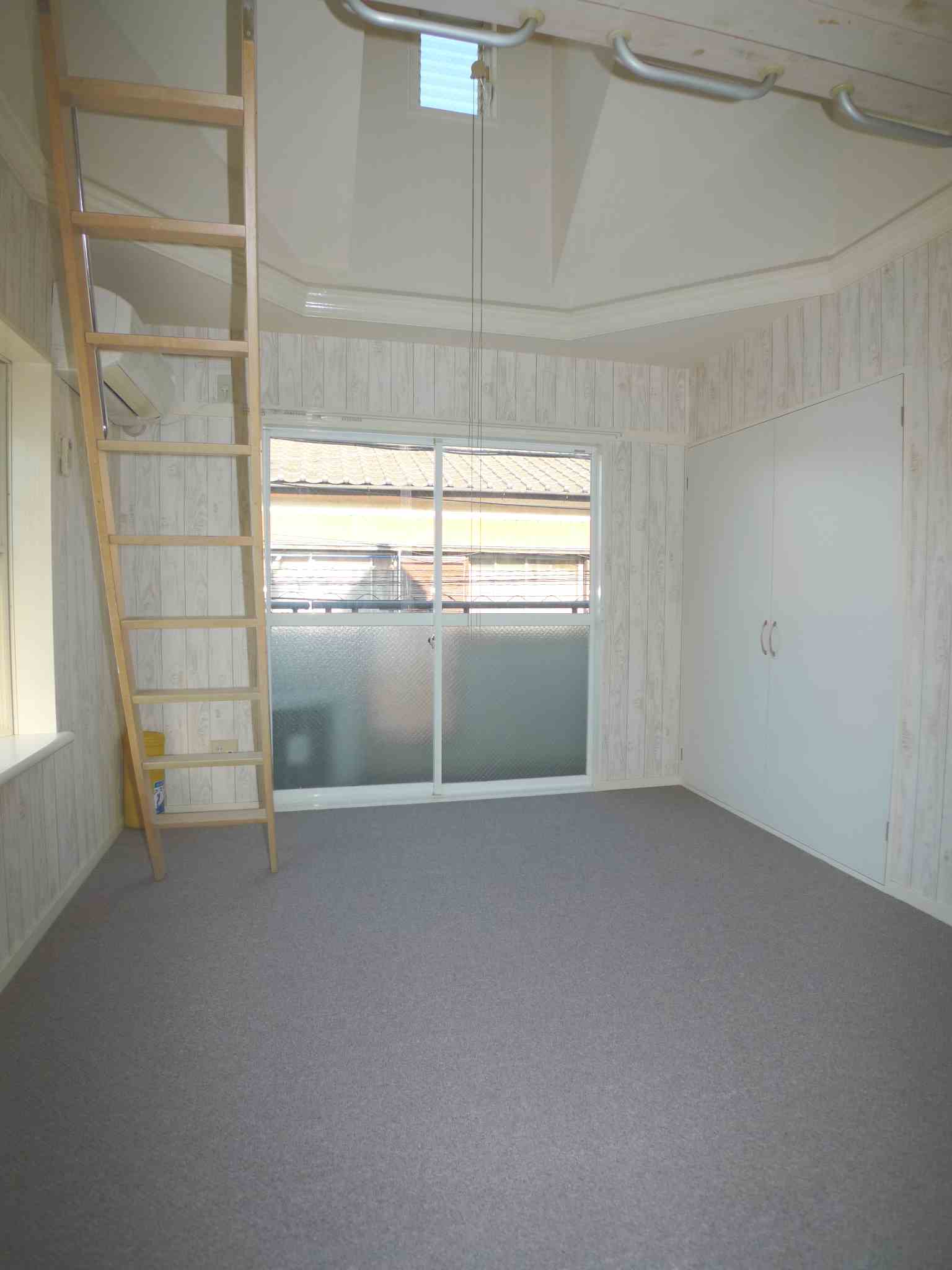 Living and room