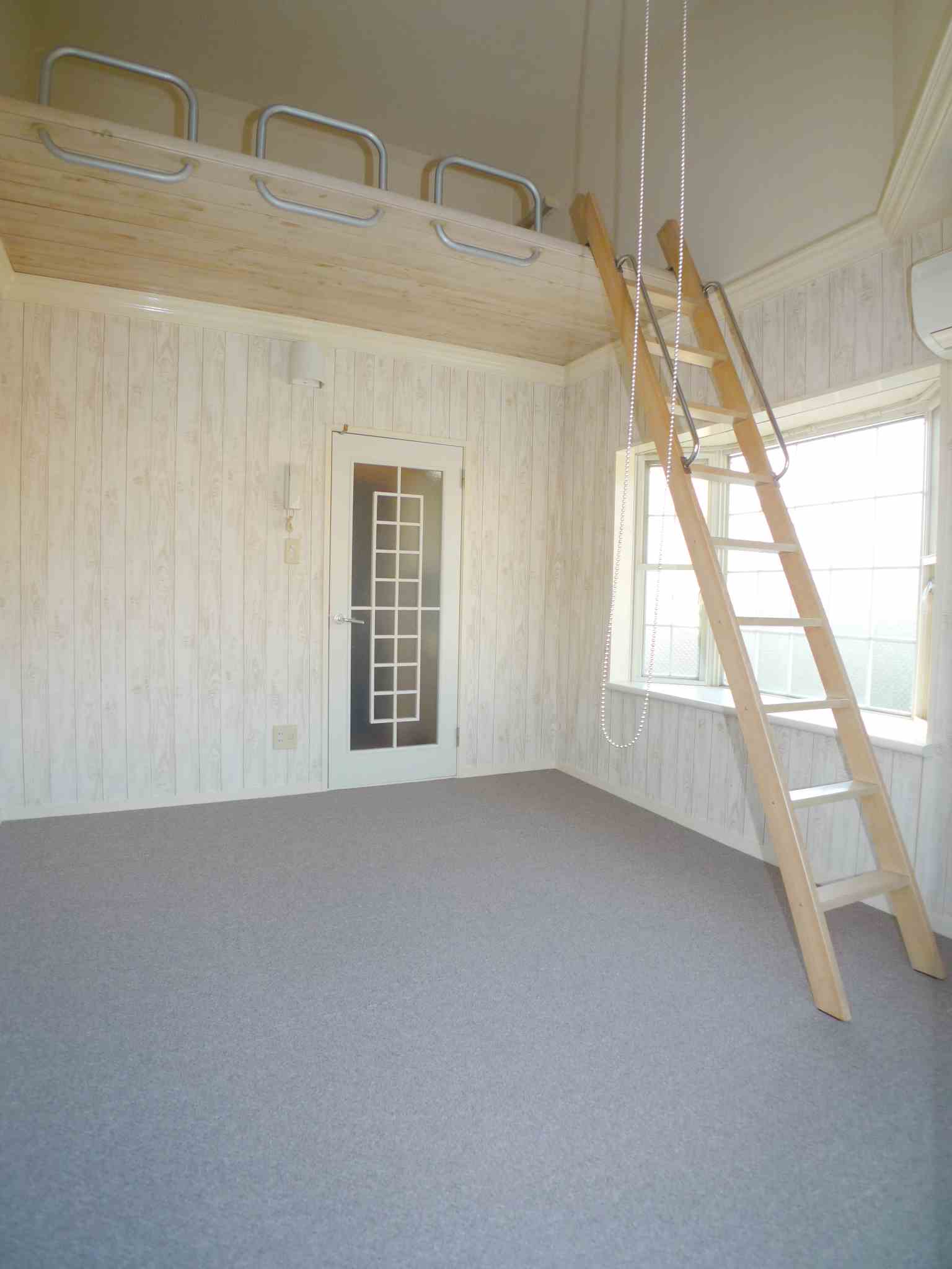 Living and room