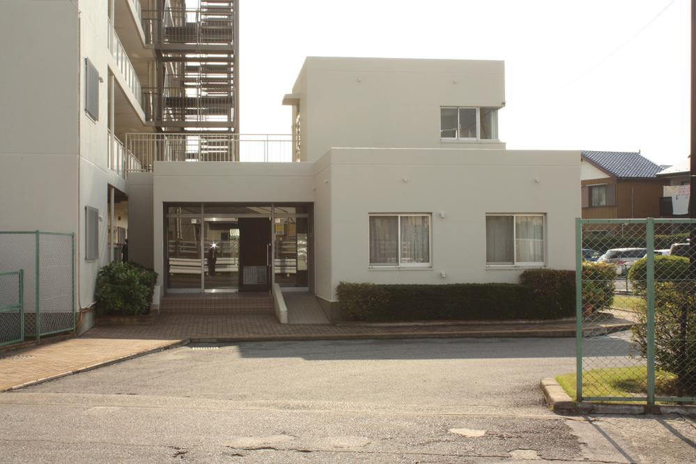 Entrance. Common areas