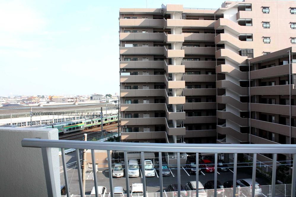 View photos from the dwelling unit. View from the site (November 2013) Shooting