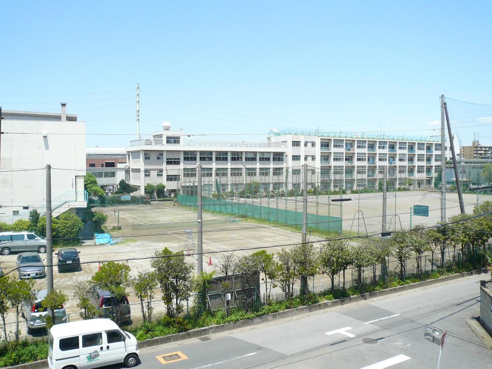 Junior high school. 1348m until Kawaguchi Municipal Shibanishi junior high school