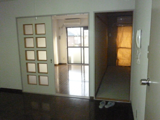 Living and room